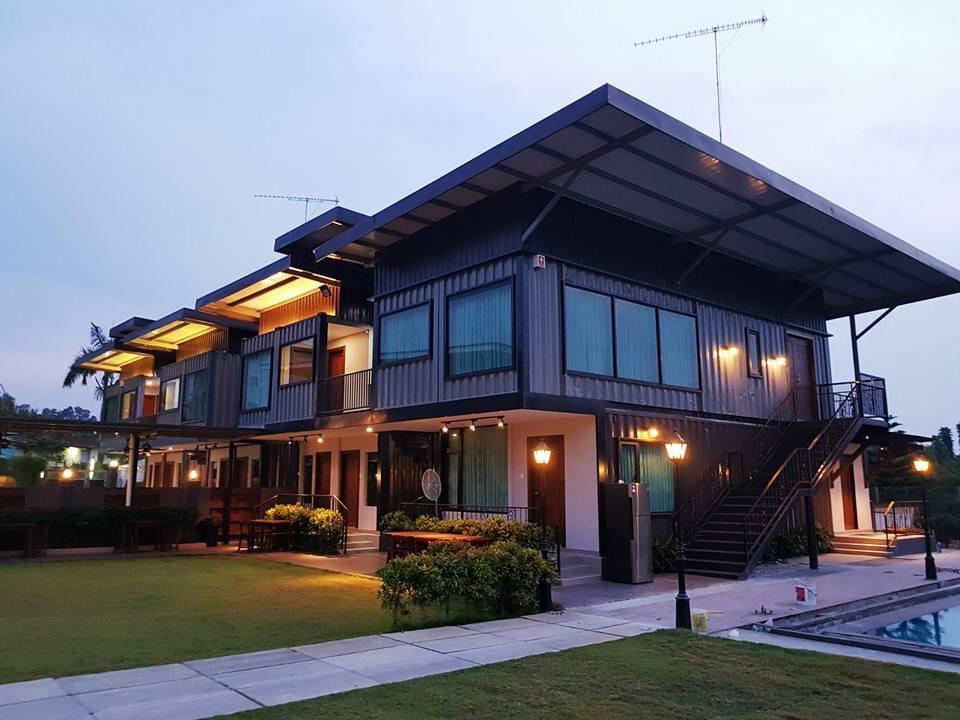 Kluang Container Swimming Pool Hotel Ngoại thất bức ảnh